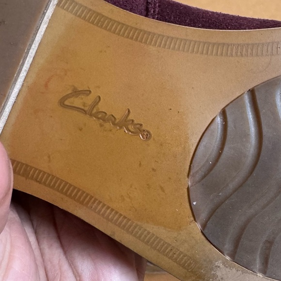 Clarks Boots EDENVALE PAGE Suede Round Toe Slip On Booties - Picture 8 of 10